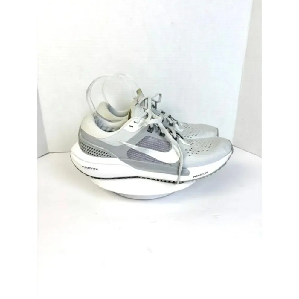 Nike Air Zoom Vomero 15 Running Shoes Womens Sz 8 Pure Platinum Metallic Silver